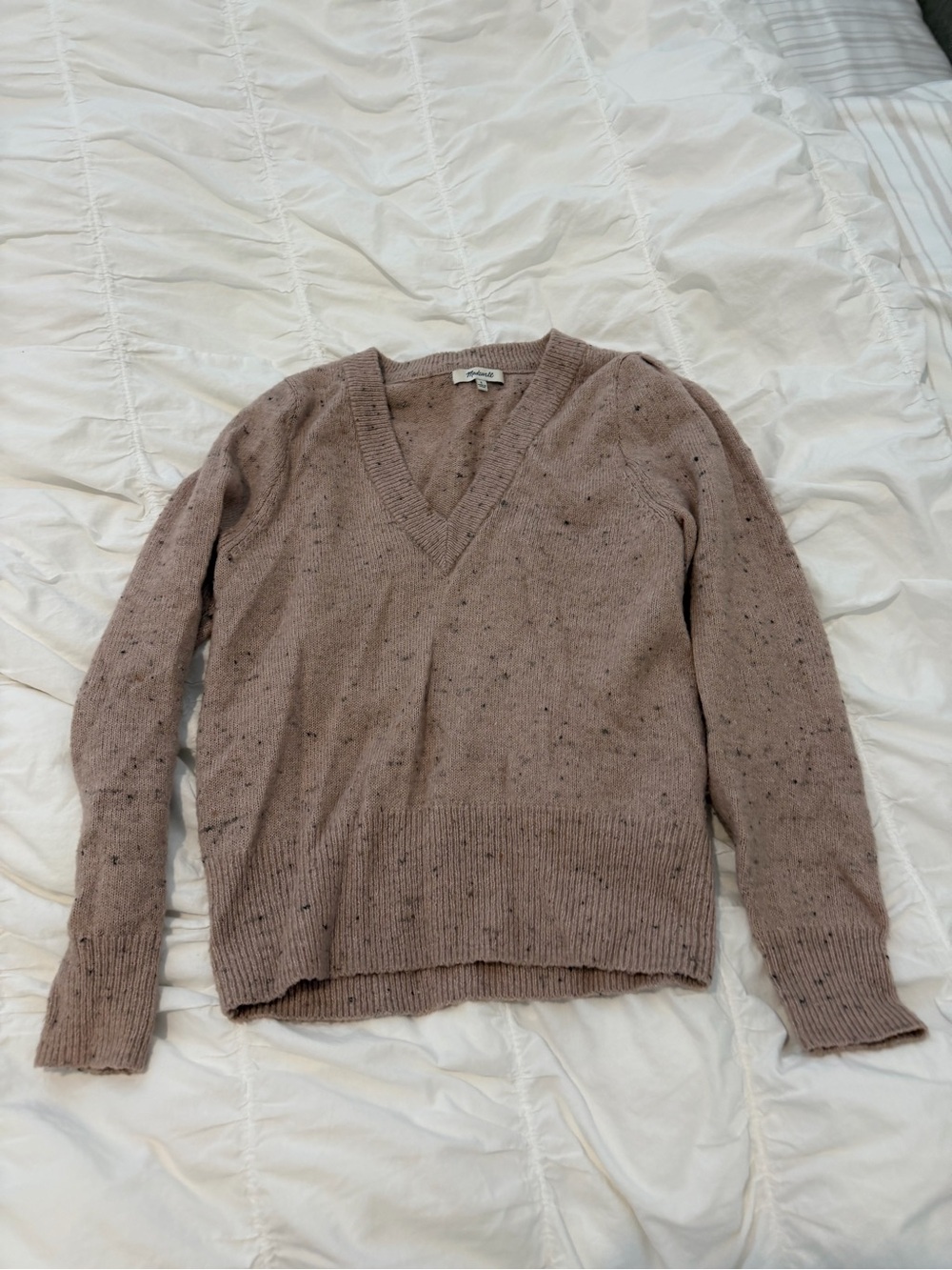 Madewell V-Neck Speckled Knit Sweater in Taupe/Pink